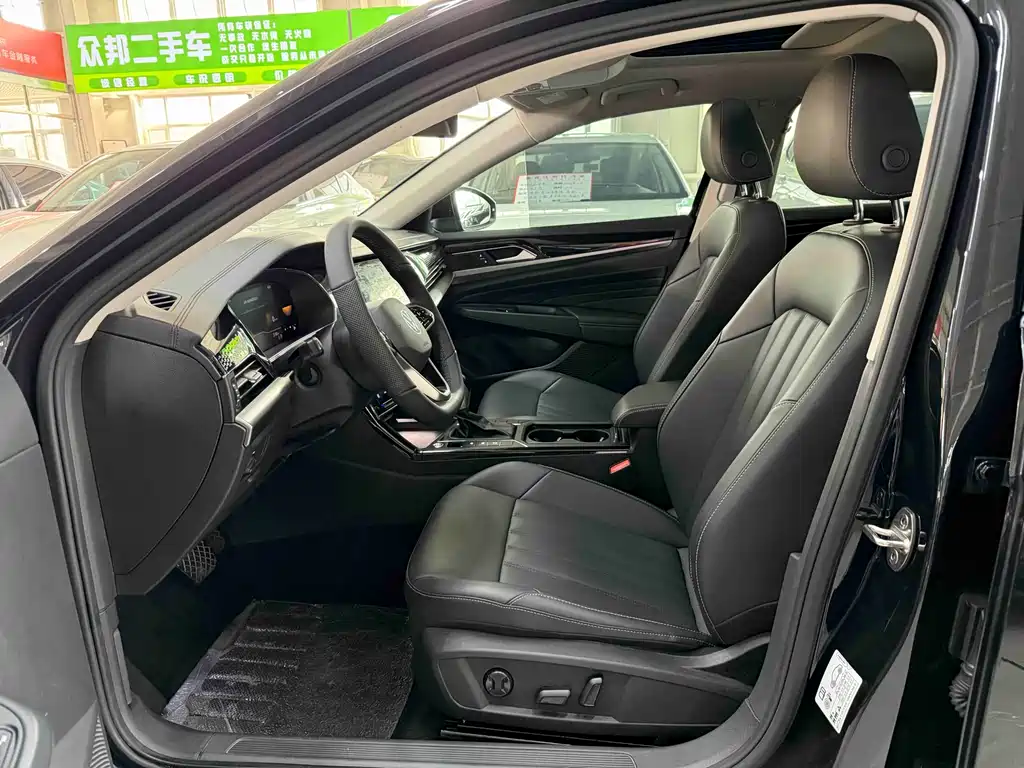 Volkswagen Passat 2022 280TSI Elite