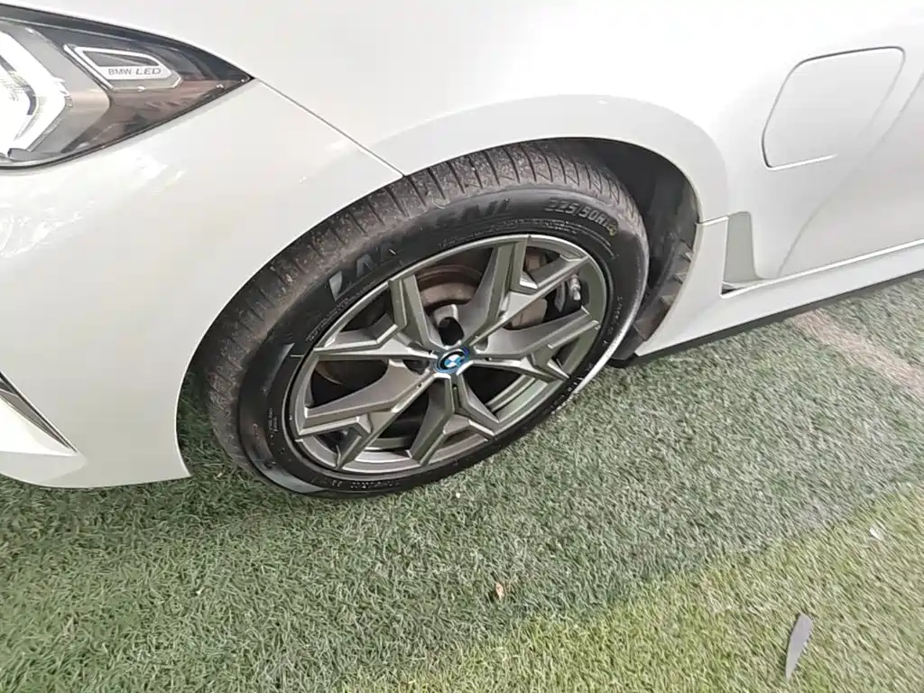 BMW i3 — миниатюра 23