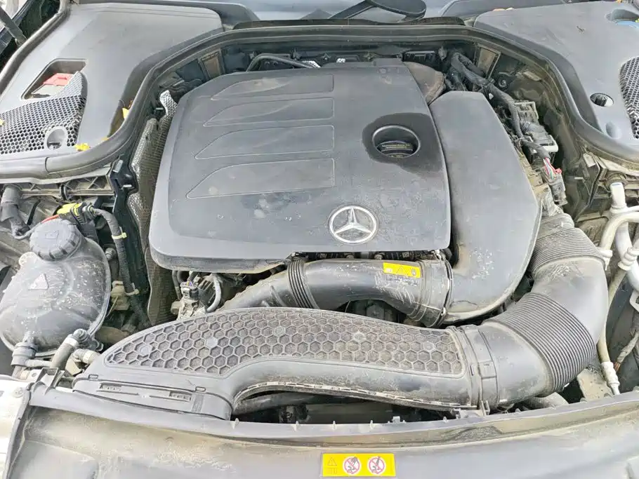 Mercedes-Benz E-Class — миниатюра 10