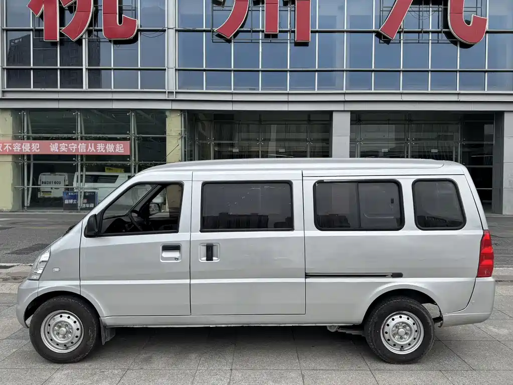 Wuling Rongguang EV — миниатюра 5
