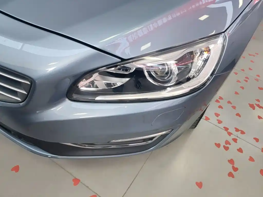 Volvo V60 — миниатюра 24