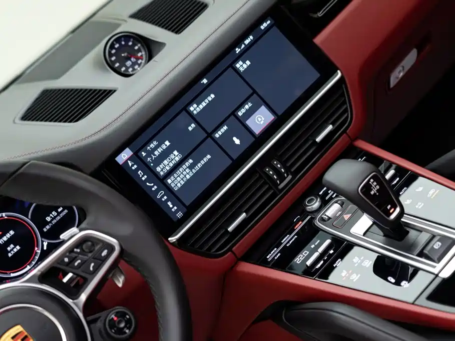 Porsche Cayenne — миниатюра 16