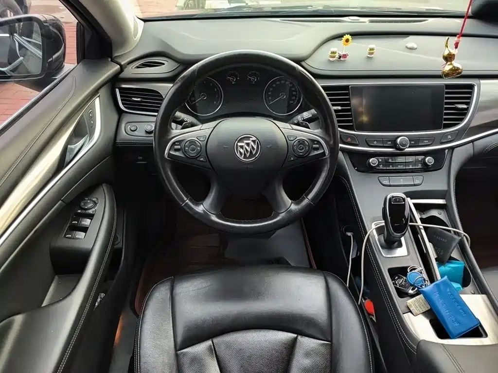 Buick LaCrosse — миниатюра 3
