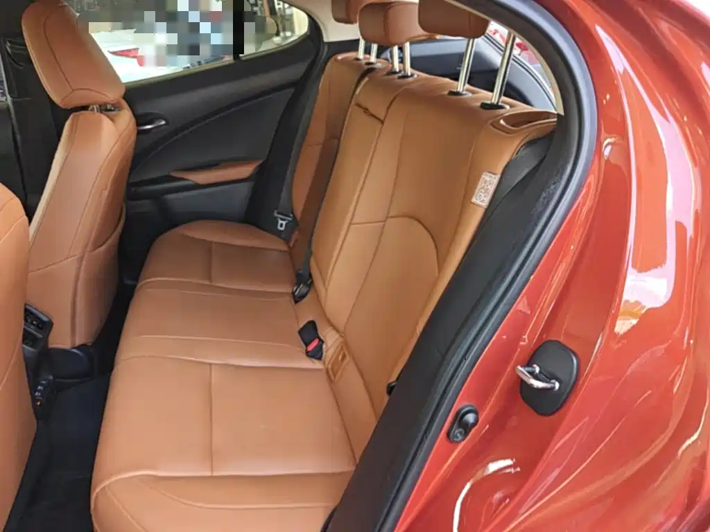 Lexus UX New Energy — миниатюра 17