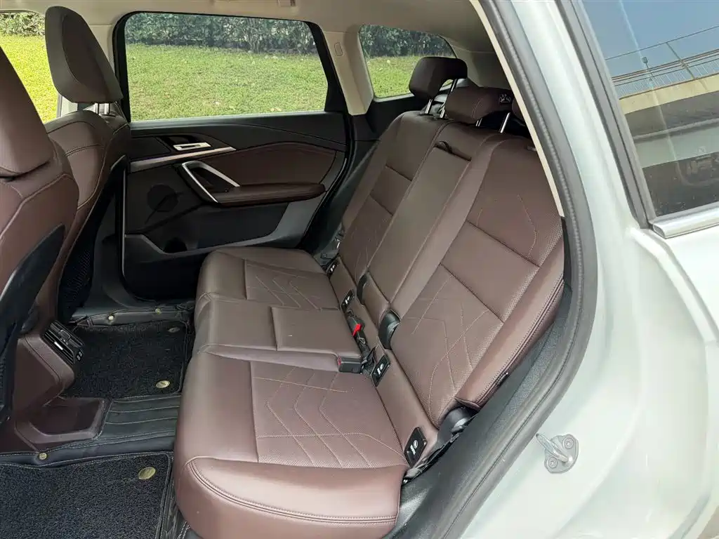 BMW iX1 2023 eDrive25L M Sport