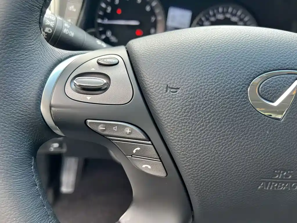 Infiniti Q70 — миниатюра 11