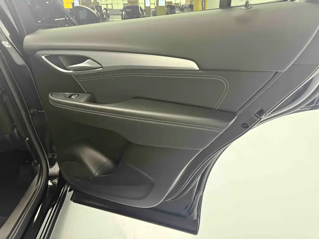 Buick Envision Plus Plus 2025 Plus 28T Platinum