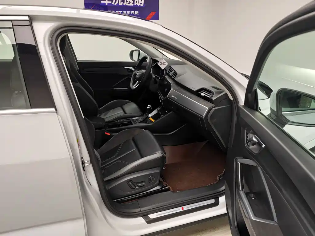 Audi Q3 Sportback — миниатюра 11
