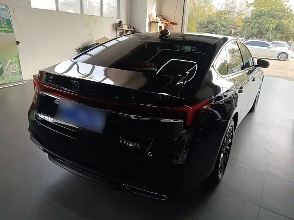 Buick LaCrosse — миниатюра 7