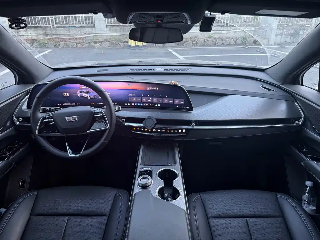 Cadillac XT5 — миниатюра 10