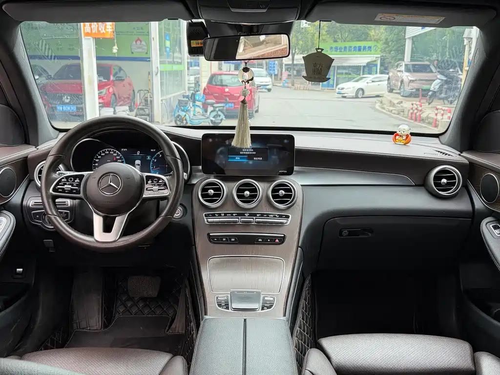 Mercedes-Benz GLC — миниатюра 13