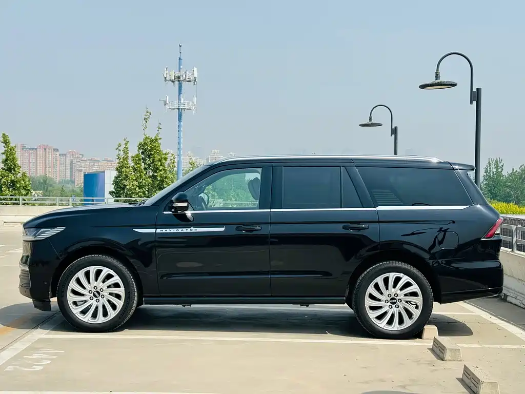 Lincoln Navigator 2025 3.5T