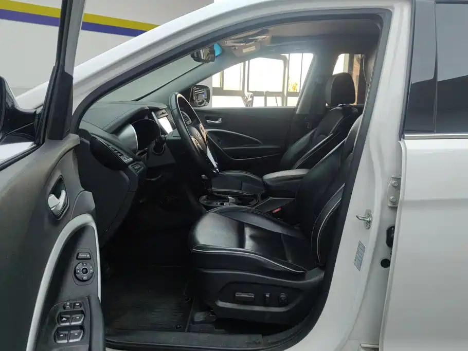 Hyundai Santa Fe — миниатюра 9