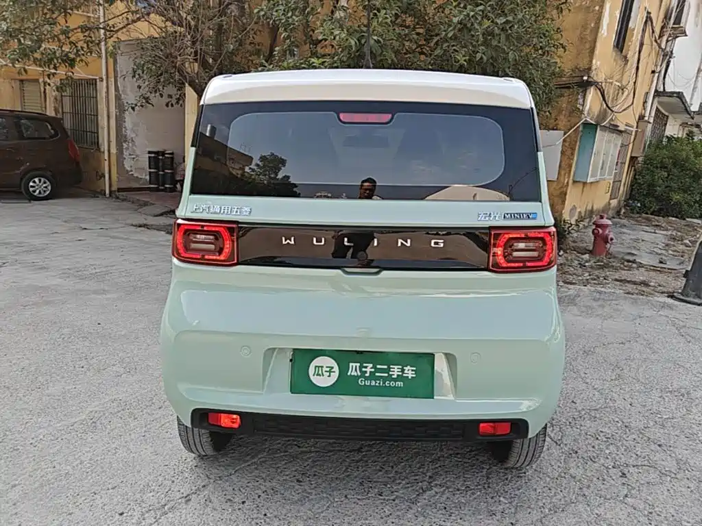 Wuling MINIEV — миниатюра 6