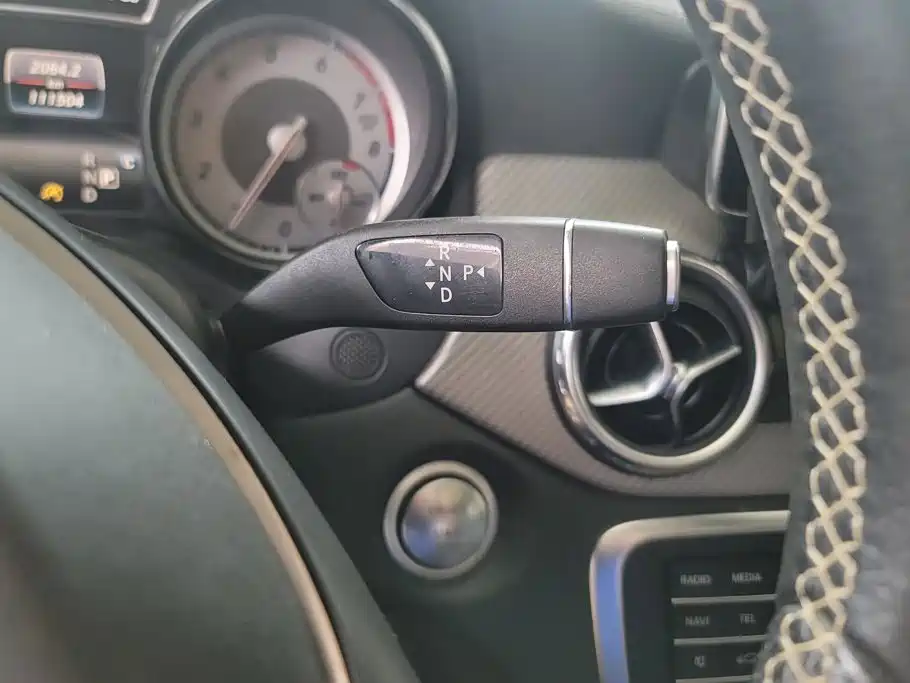 Mercedes-Benz GLA — миниатюра 16