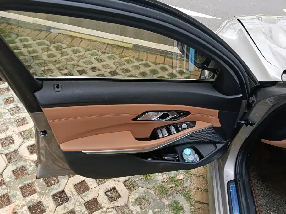 BMW 3 Series — миниатюра 7