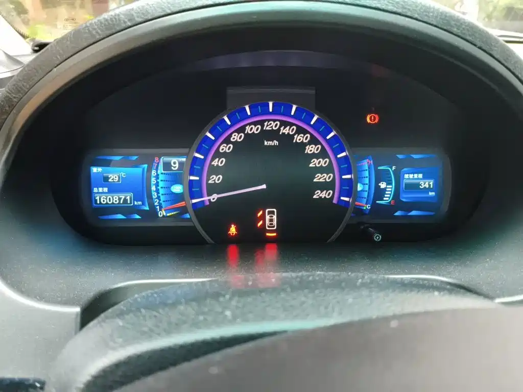 BYD S6 — миниатюра 13