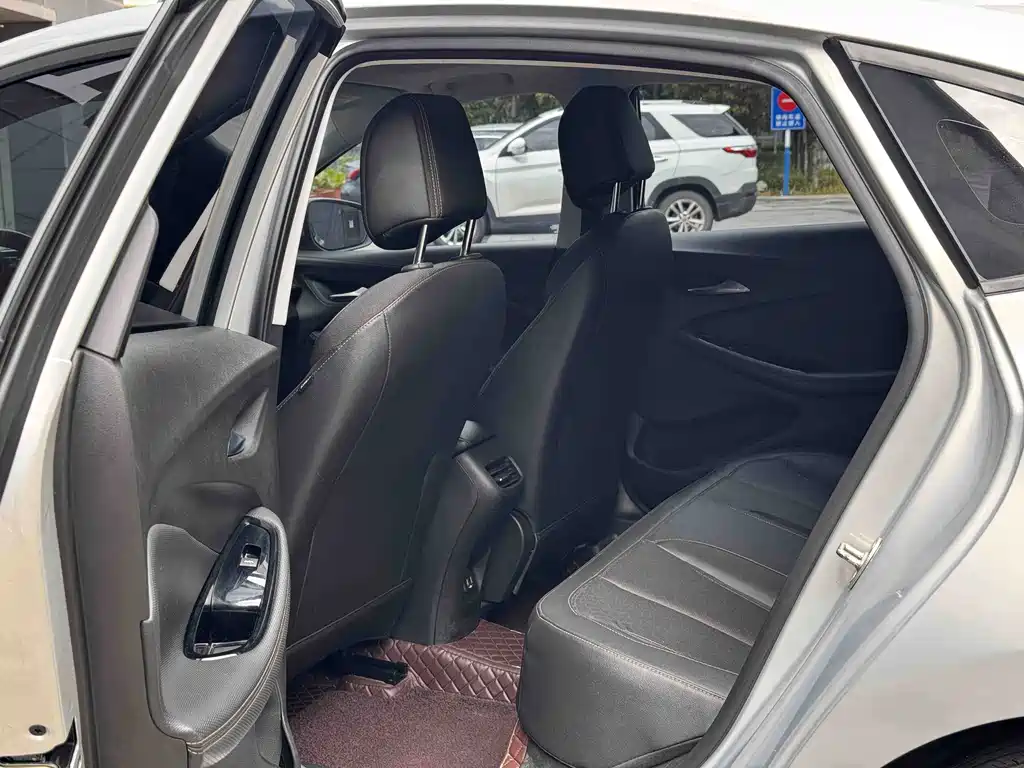 Buick Verano — миниатюра 9