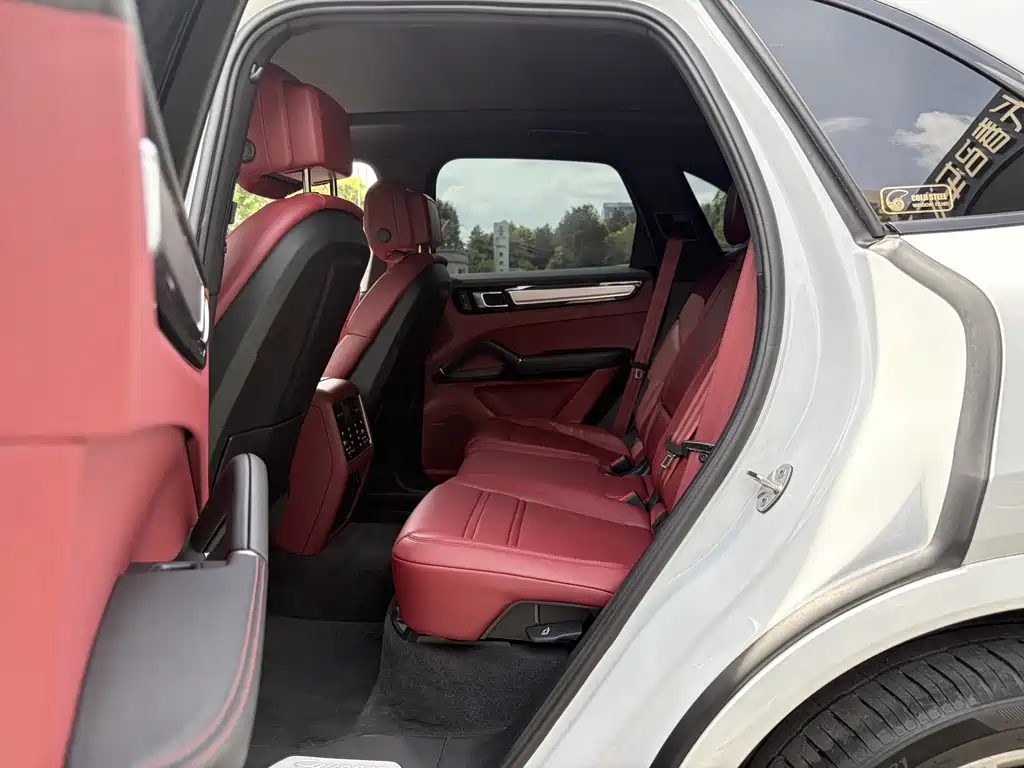 Porsche Cayenne — миниатюра 19