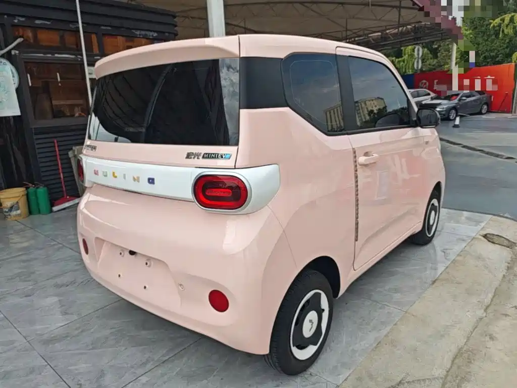 Wuling MINIEV — миниатюра 7