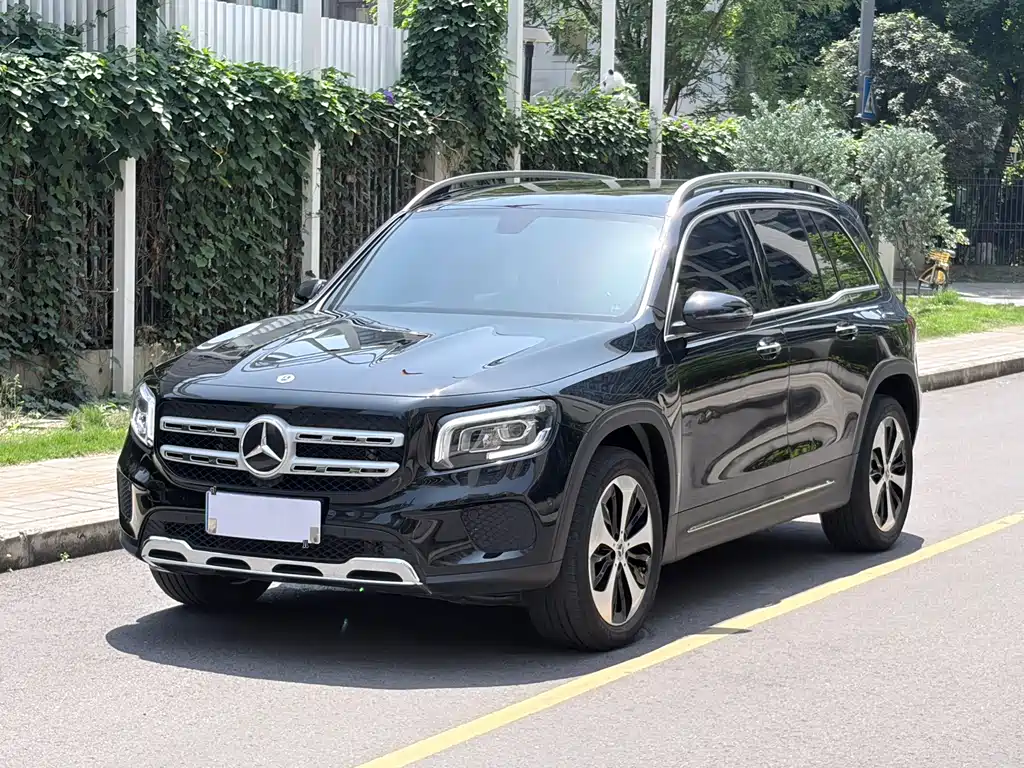 Mercedes-Benz GLB 2023