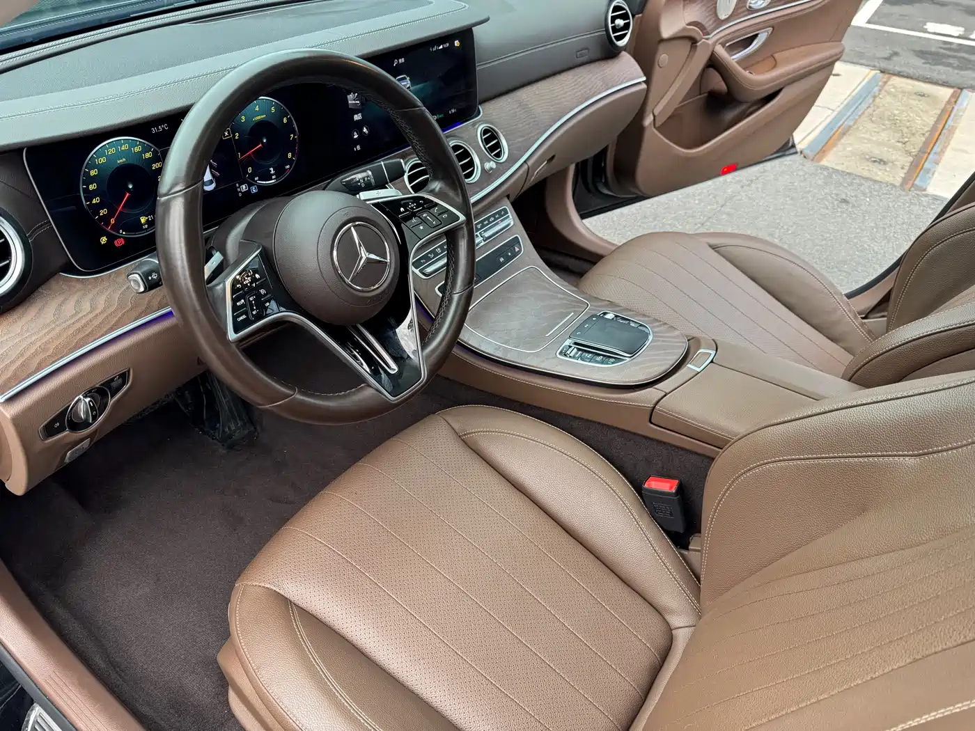 Mercedes-Benz E-Class 2023 Черный из Китая