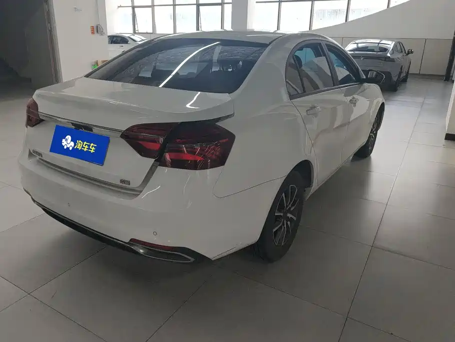 Geely Emgrand — миниатюра 3