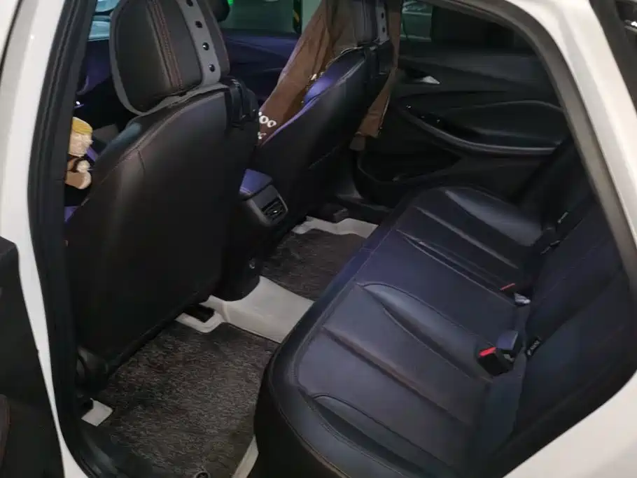 Buick Verano — миниатюра 11