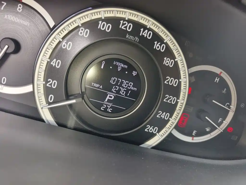 Honda Accord — миниатюра 13