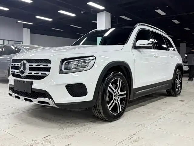 MERCEDES-BENZ GLB