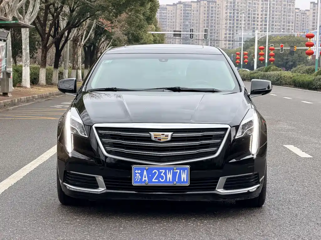 CADILLAC XTS
