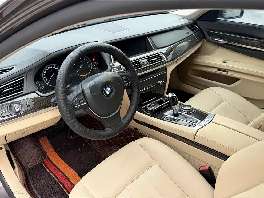 BMW 7 Series 7 2013 730Li Lead