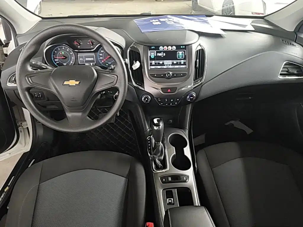 Chevrolet Cruze — миниатюра 10