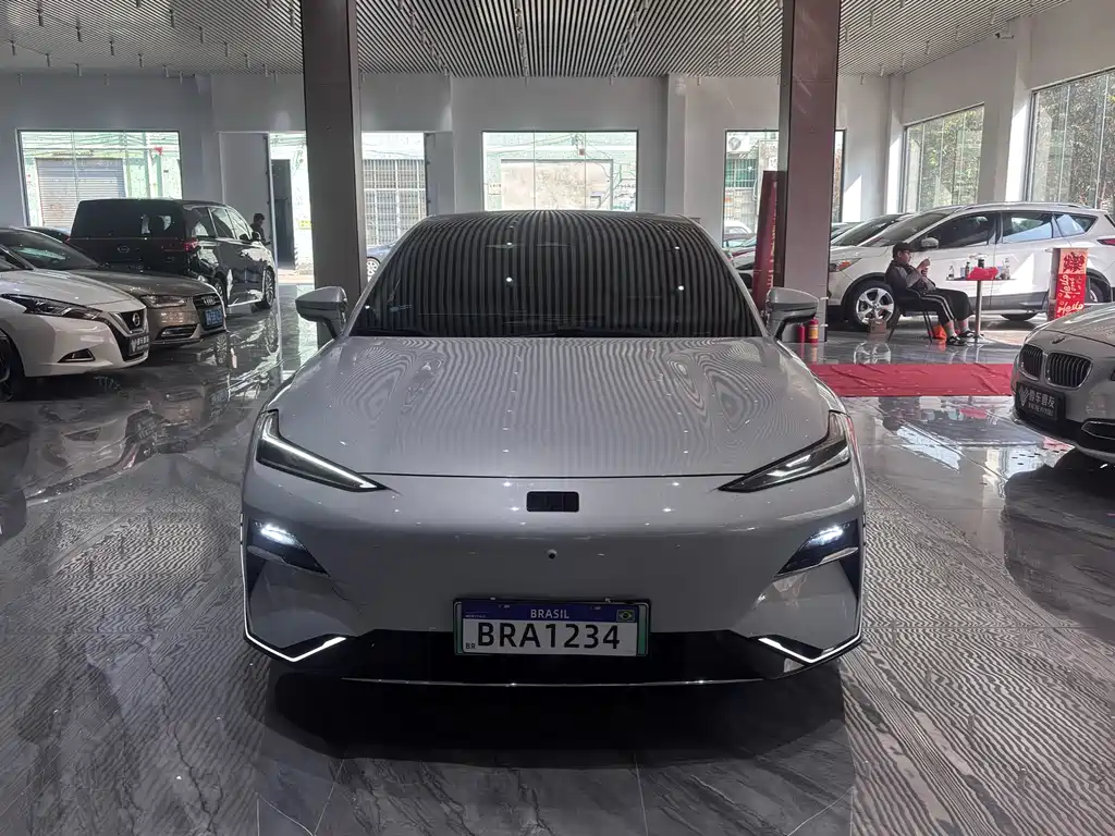 GEELY GALAXY GALAXY E8