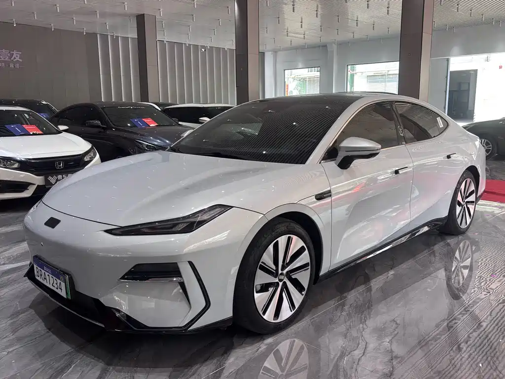 GEELY GALAXY GALAXY E8