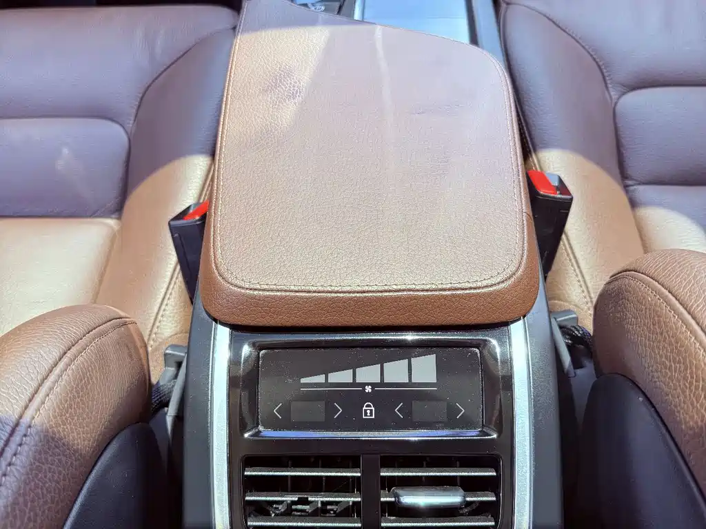 Volvo XC90 — миниатюра 7