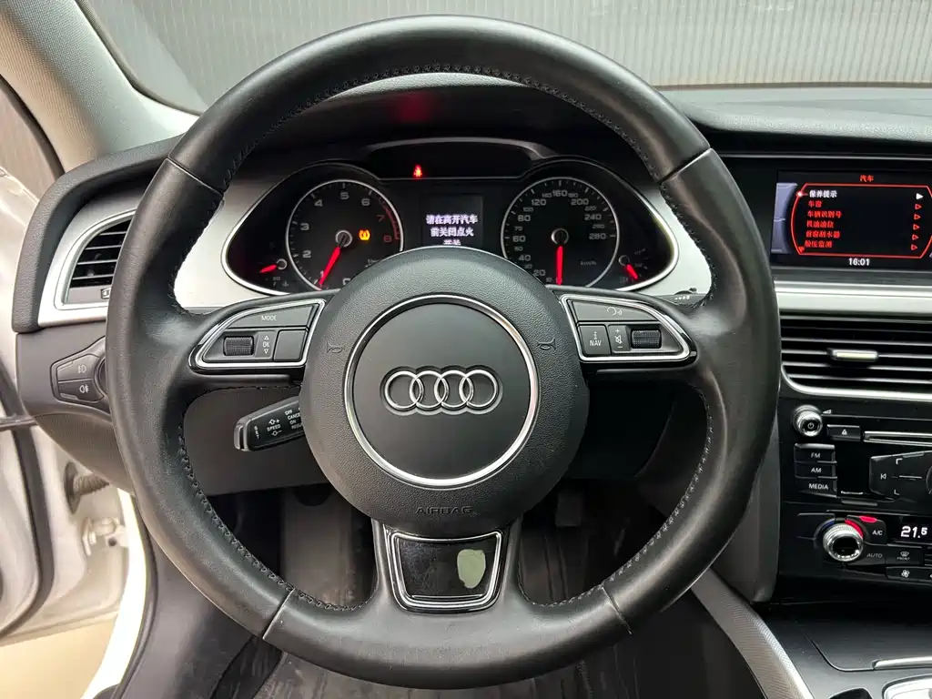 Audi A4L — миниатюра 6
