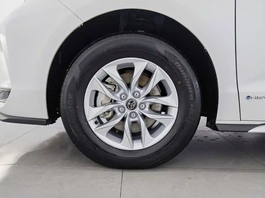 Toyota Granvia — миниатюра 17