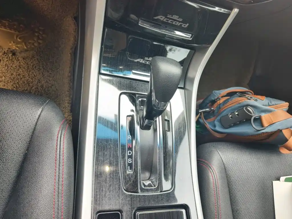 Honda Accord — миниатюра 15