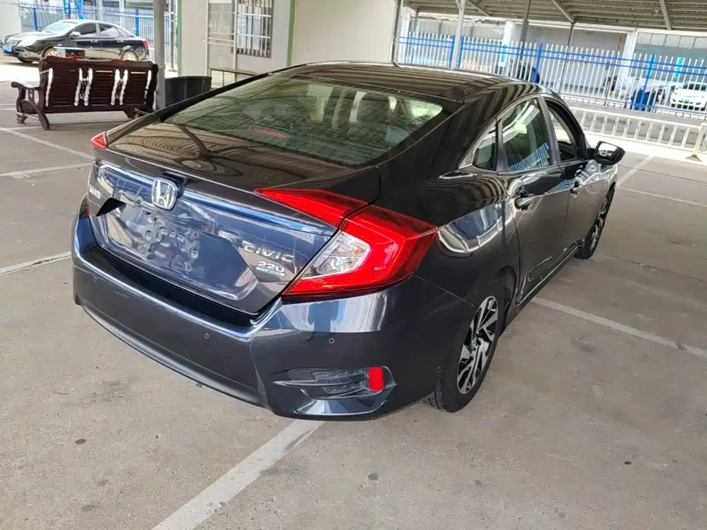 Honda Civic — миниатюра 7