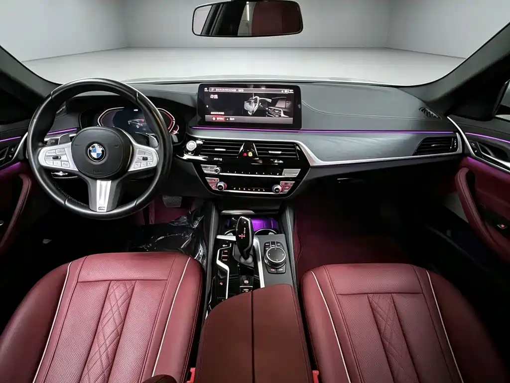 BMW 5 Series — миниатюра 5