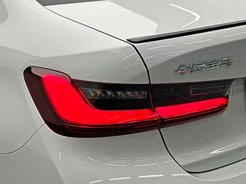 BMW 3 Series — миниатюра 10