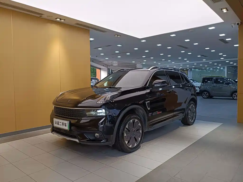 Lynk & Co 01 EM-P