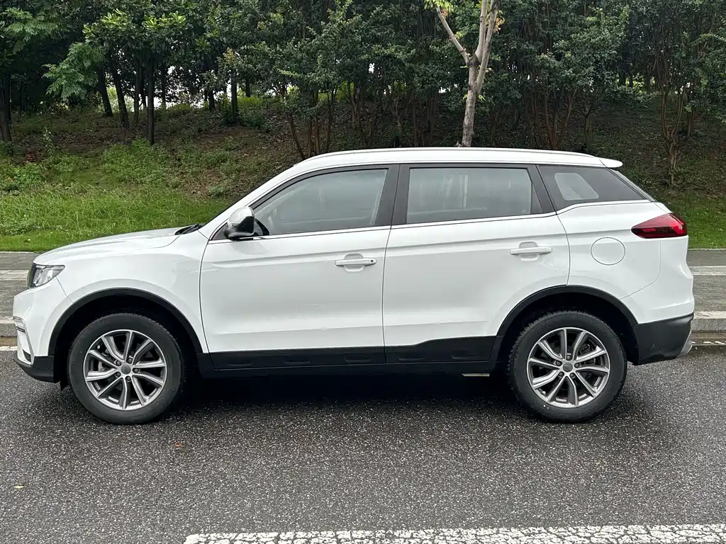 Geely Boyue — миниатюра 5