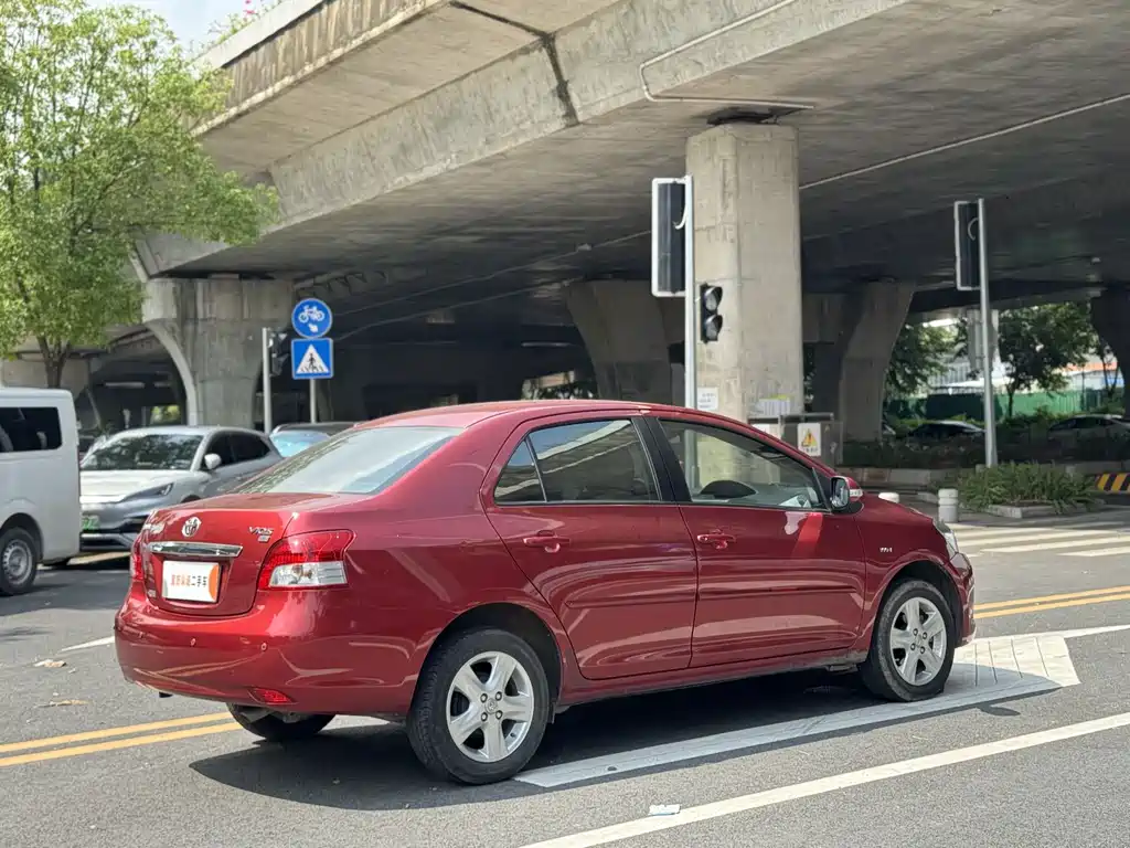 Toyota Vios — миниатюра 4