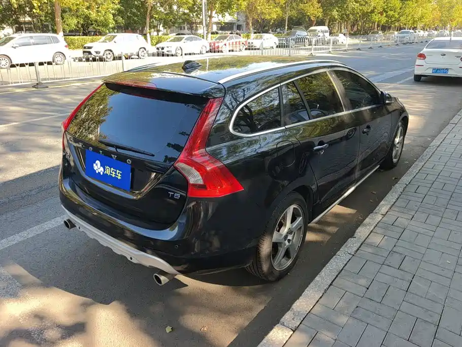 Volvo V60 — миниатюра 3