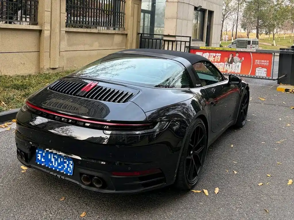 Porsche 911 — миниатюра 3