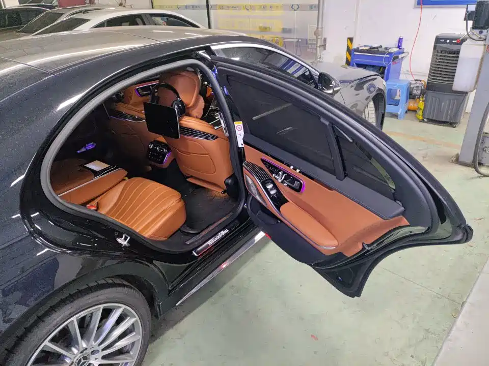 Mercedes-Benz S-Class — миниатюра 9