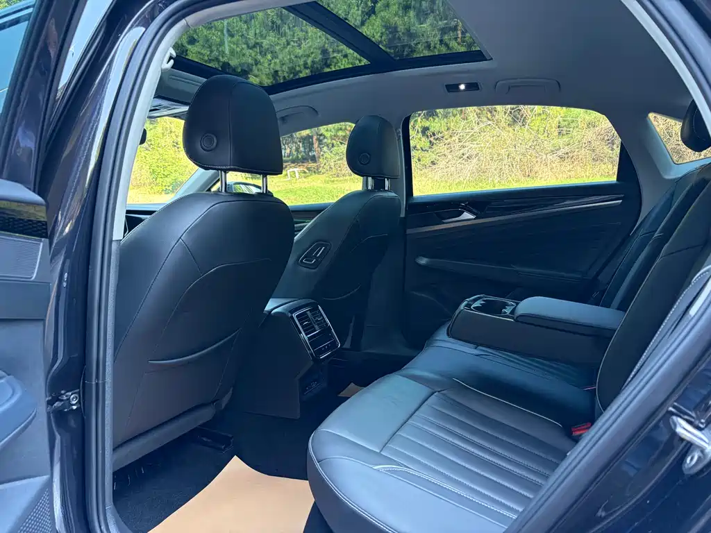 Volkswagen Passat — миниатюра 8