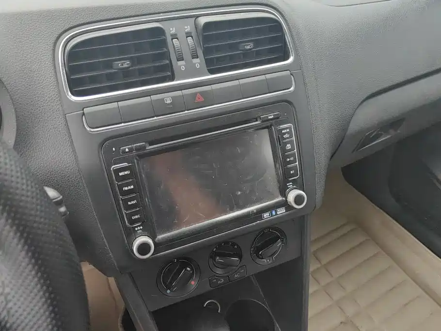 Volkswagen Polo — миниатюра 13